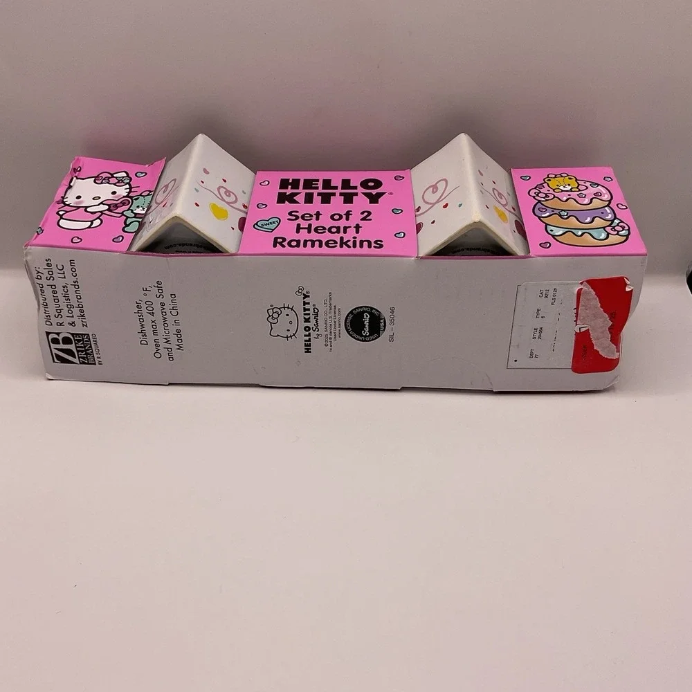 Hello Kitty by Sanrio NWT Set of 2 Heart Ramekins Dishware Oven Safe up to‎ 400